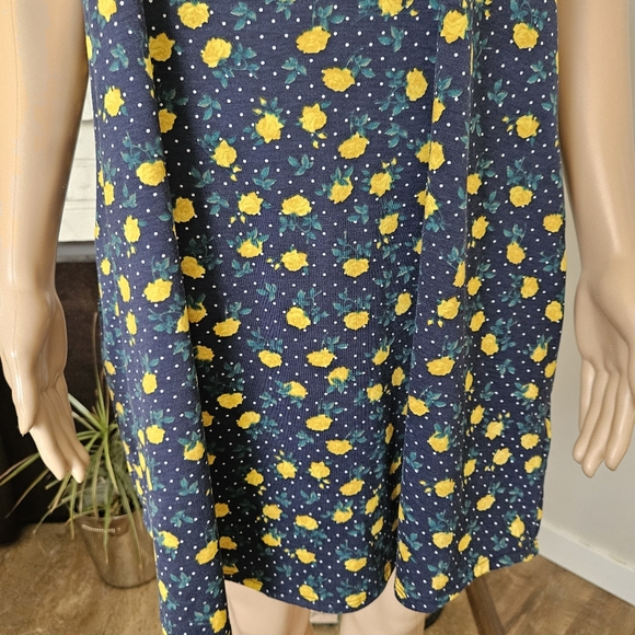 Lularoe dress plus size 3XL blue yellow roses floral scoop neck short sleeves - Picture 3 of 14